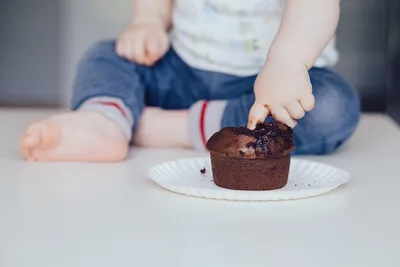 Аллергия на шоколад у ребенка: почему возникает и какие симптомы ее  сопровождают | Taty Proc | Дзен