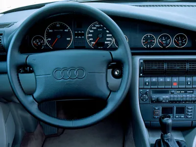 Фото салона Audi 100/A6 C4 45 кузов