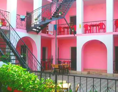 Гостевой дом «Розовый домик» - Саки, ул. Морская 4. Цены, фото, отзывы