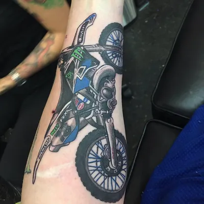Татуировки мотоциклистов — символика, значение, история