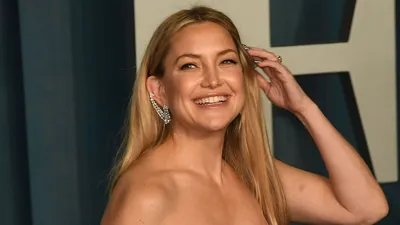 Kate Hudson Brought Waist-Length Mermaid Waves to the Red Carpet — See  Photos | Allure