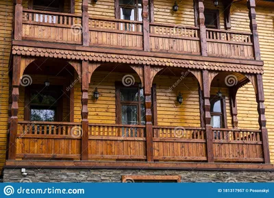 Деревянные балконы в здании Стоковое Изображение - изображение  насчитывающей ðºoð½ñ ñ‚ñ€ñƒðºñ†ð¸ñ , ð²ðµñ€ñœ: 181317957