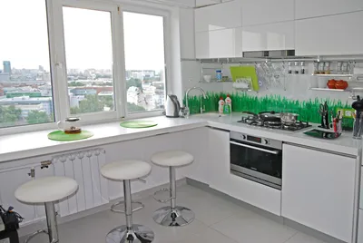 Барная стойка на белой кухне: 50+ реальных фото примеров