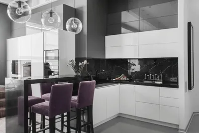 Черно белая кухня в сером интерьере - 80 фото