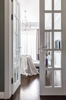 Удачные решения: белые двери в интерьере квартиры на реальных примерах от  SALON