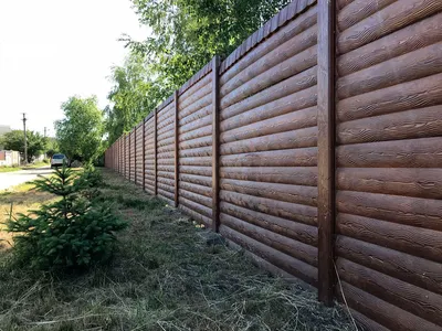 Бетонный забор в Вольнянске (Запорожская область)