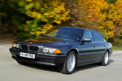 Семерка» по карману? Новый бюджетный седан против BMW 7-й серии в кузове Е38