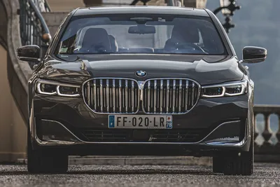 Если бы BMW E38 выпускали сегодня, она выглядела бы так