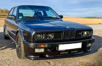 File:BMW E30 Black matt.jpg - Wikipedia