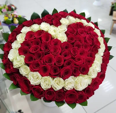 Букет из роз в виде сердца ❤ Azeriflores.ru
