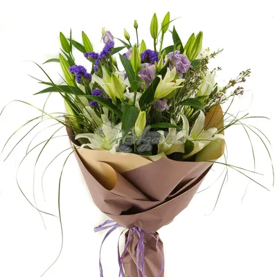Букет из 5 лилий с Эустомой и зеленью | Студия доставки цветов Азалия -  Рубцовск