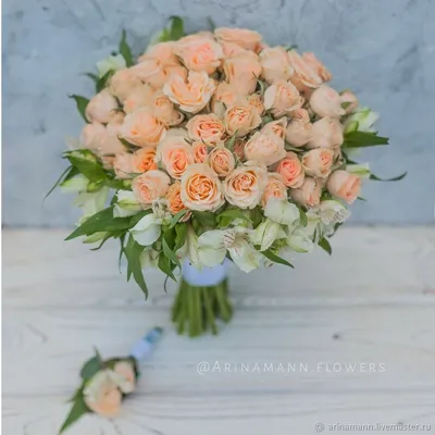 Свадебный букет невесты из роз и астрольмерии – заказать на Ярмарке  Мастеров – KP9M6BY | Свадебные букеты, Москва