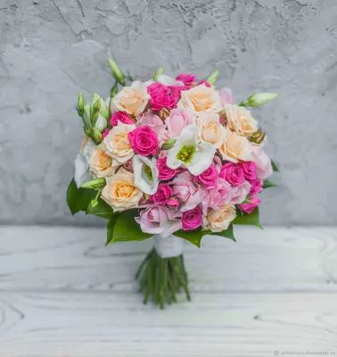 Букет невесты из кремовых пионовидных роз | Бесплатная доставка цветов по  Москве