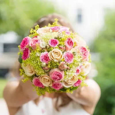 Букет невесты из пионовидных роз и орхидеи | Бесплатная доставка цветов по  Москве