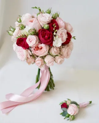 Купить свадебный Букет невесты из роз Мисти Баблз и кустовых роз с  эвкалиптом в Минске с доставкой из цветочного магазина