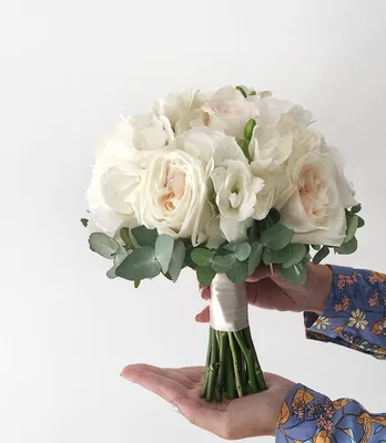 Букет невесты №29 с розами Охара и гортензией купить с доставкой по Минску  - Acuba di Flora