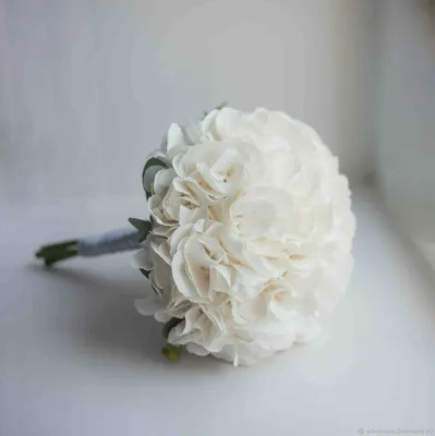 Белый букет невесты из гортензии – заказать на Ярмарке Мастеров – MF0LCRU |  Свадебные букеты, Москва