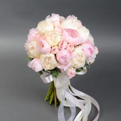 Букет цветов для невесты из пионов и роз Облако Любви - купить в Киеве от  Camellia