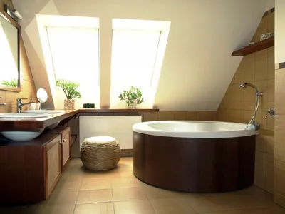 Дизайн ванной комнаты на мансарде