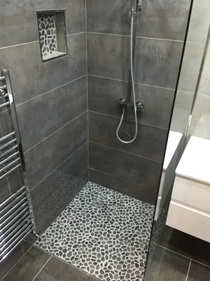 Маленькие ванные комнаты со сливом в полу (59 фото)