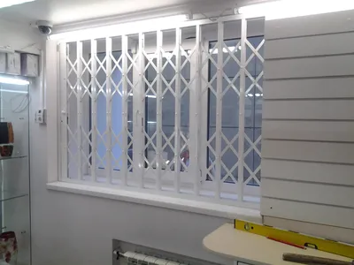 Раздвижные решетки на окнах внутри помещения - Stavni.pro