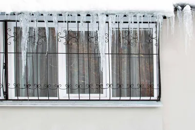 Решетки на пластиковые окна — установка металлических решеток