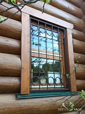 Купить решетки на окна для дачи недорого в Москве - Раздвижные решетки на  окна на даче цена