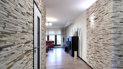 Декоративная плитка для внутренней отделки: красивая укладка на стену,  кафель и гипс, фото