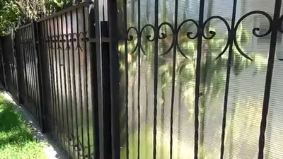 Забор из металла и поликарбоната - YouTube