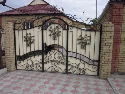 Ворота кованые + профнастил внутри калитка M100PR — Орнамент