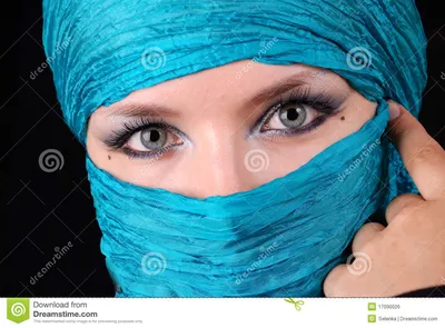 голубые восточные глаза делают S вверх по женщине Стоковое Фото -  изображение насчитывающей ð¿oñ ð¼oñ‚ñ€ð¸ñ‚ðµ, ðºñ€ð°ñ ð¸ð²ðµð¹ñˆðµðµ:  17090026