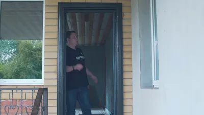 Как правильно установить дверь с терморазрывом в частный дом - YouTube