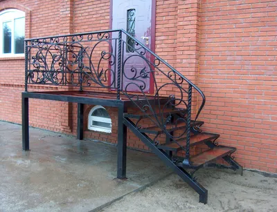 Лестницы металлические - низкие цены, изготовление в Казани.