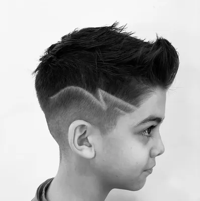 Рисунок молния на голове у мальчиков: стильные идеи в 2023 году