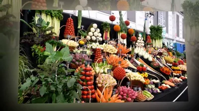 BEAUTIFUL APPORTION OF VEGETABLES AND FRUIT IN SHOPS, IN THE MARKET -  YouTube
