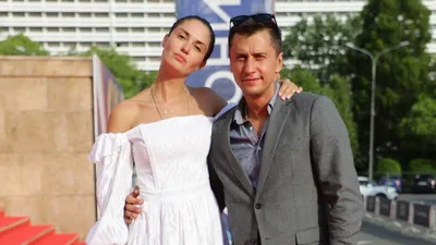 Агата Муцениеце ответила пикантным фото на слухи о беременности соперницы -  TOPNews.RU