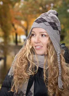 Женская шапка из шерсти с ушками | Купить в интернет-магазине