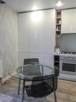 Кухня в Макарье с газовым котлом и встроенным холодильником