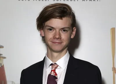 Томас Сэнгстер (Thomas Sangster): фильмография, фото, биография. Актёр.