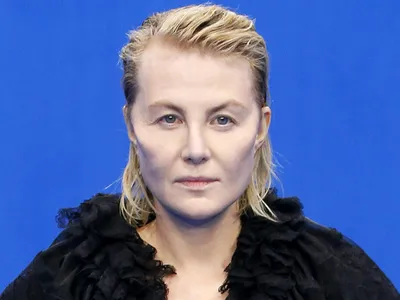 Актриса Рената Литвинова рассказала о желании вернуться в Россию: Кино:  Культура: Lenta.ru