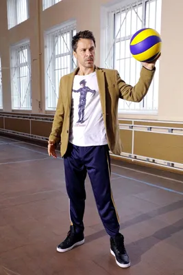 Тренера по волейболу со скандальным характером сыграет Павел Деревянко в  сериале «Дылды» на телеканале СТС | РИА Биробиджан
