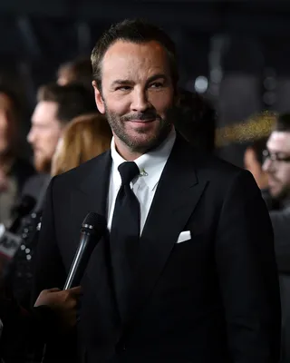 Estée Lauder in Talks to Buy Luxury Brand Tom Ford - WSJ