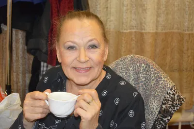 У 75-летней актрисы Раисы Рязановой внезапно скончался единственный сын |  WMJ.ru
