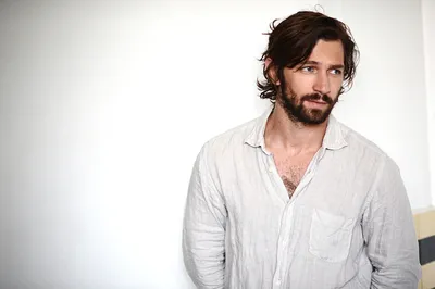 Михиль Хаусман (Michiel Huisman) - актёр - фильмография - европейские  актёры - Кино-Театр.Ру