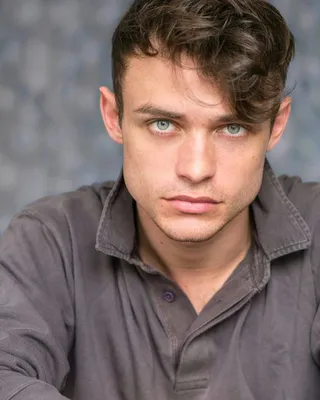 Томас Доэрти (Thomas Doherty) - актёр - фотографии - европейские актёры -  Кино-Театр.Ру