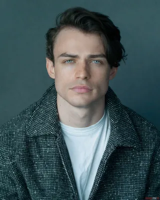 Томас Доэрти (Thomas Doherty) - актёр - фотографии - европейские актёры -  Кино-Театр.Ру