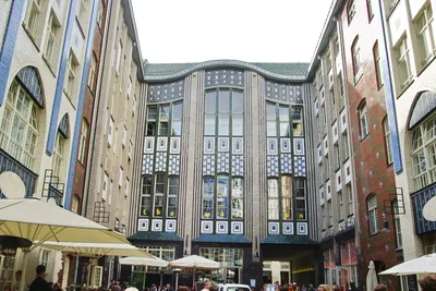 Datei:Berlin-mitte-hacke-hof1-osten.jpg – Reiseführer auf Wikivoyage