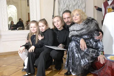 Ада Роговцева празднует 80-летний юбилей. Президент и премьер поздравили  актрису | УНИАН