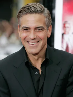 Джордж Клуни с женой и детьми попал в объективы папарацци на отдыхе — LiKE  in UA
