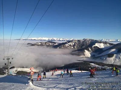 Словаччина, гірськолижний курорт Ясна, лютий 2020 року. На лижних трасах.  Початок лижної траси 7